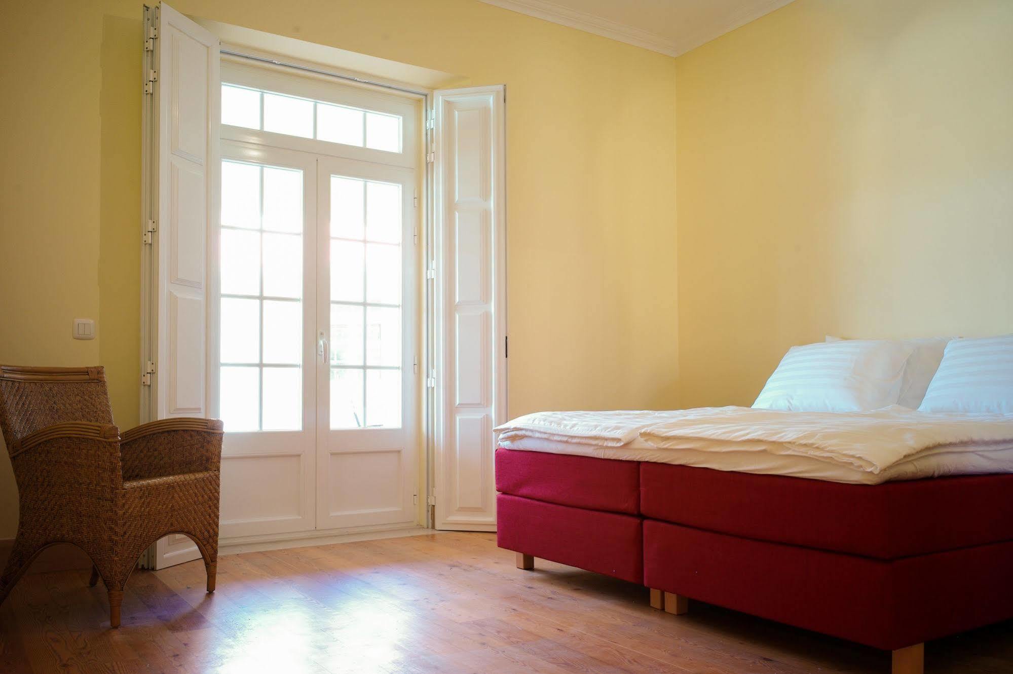 Casa Pedra Nobre Bed & Breakfast Nadadouro Exterior photo